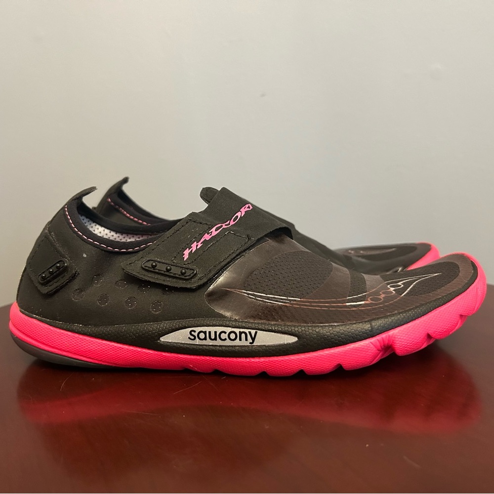 SAUCONY HATTORI Minimalist Running Shoes, size W9.5 (fits like W8.5/9)